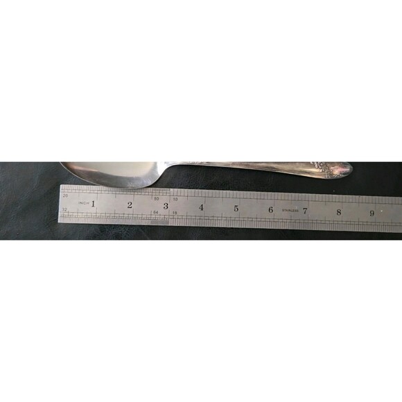 1 Vintage Oneida Community Tudor Queen Bess II Silver Plate 1946 Serving Spoon - Picture 12 of 12